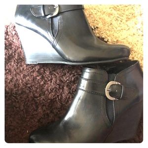 Black Wedge Booties. Like new! Size 9M